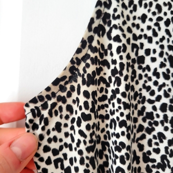 Ruffled Leopard Animal Print Sleeveless Blouse Liz Claiborne - Picture 5 of 8